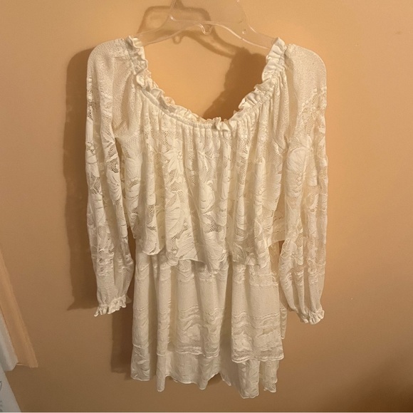 NWT Show Me Your Mumu Bess Lace Tiered Off the Shoulder Dress in Cream - Picture 2 of 8